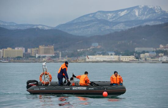 Search operation at Tu-154 crash site