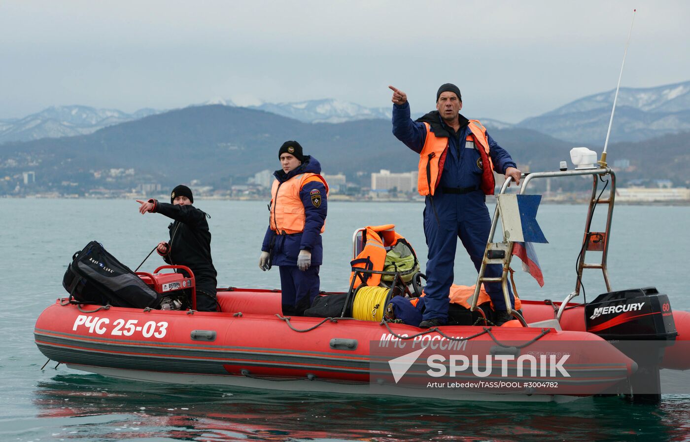 Search operation at Tu-154 crash site