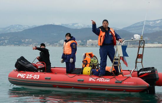 Search operation at Tu-154 crash site