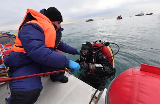 Search operation at Tu-154 crash site