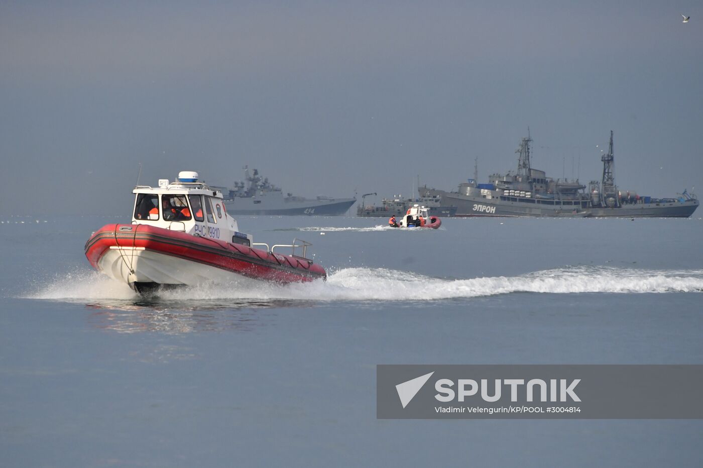 Search operation at Tu-154 crash site