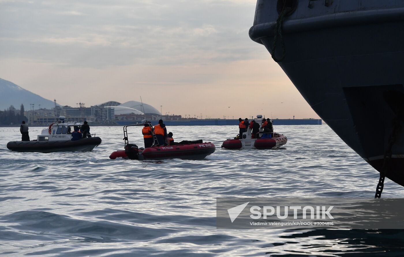 Search operation at Tu-154 crash site