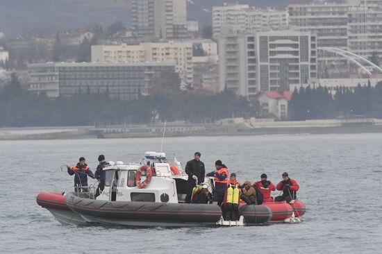 Search operation at Tu-154 crash site