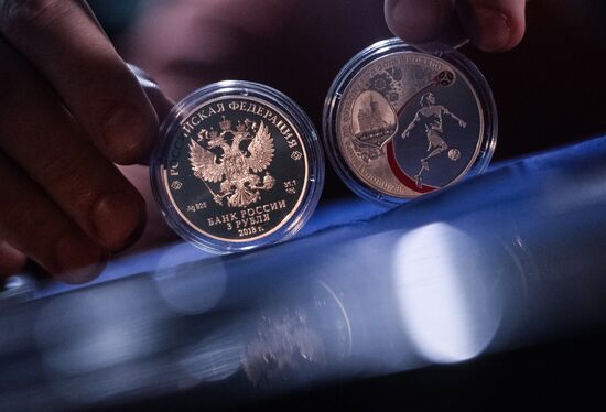 Russian Central Bank issues commemorative coins for Confederations Cup and 2018 FIFA World Cup