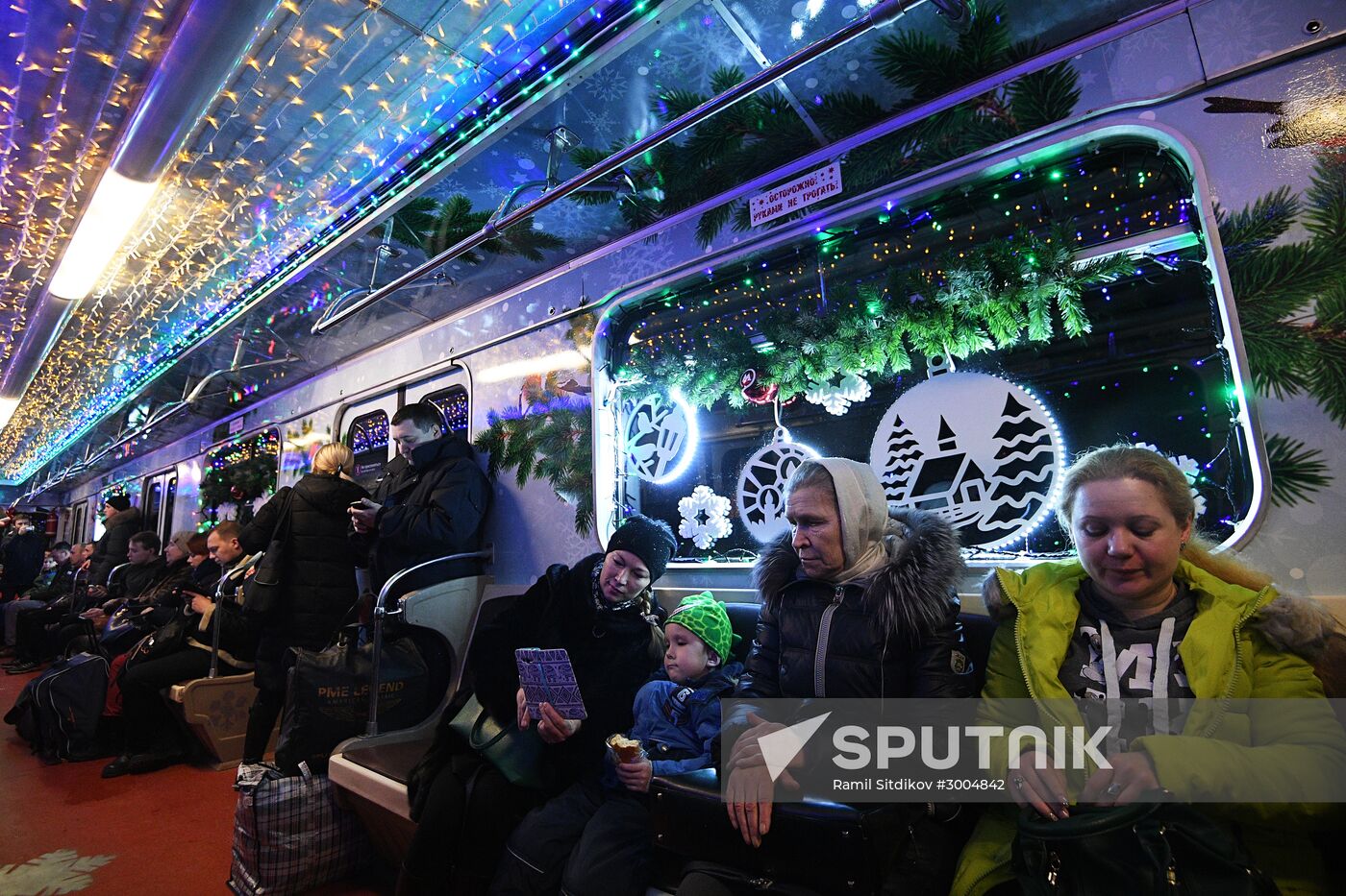 New Year's themed train at Moscow Metro