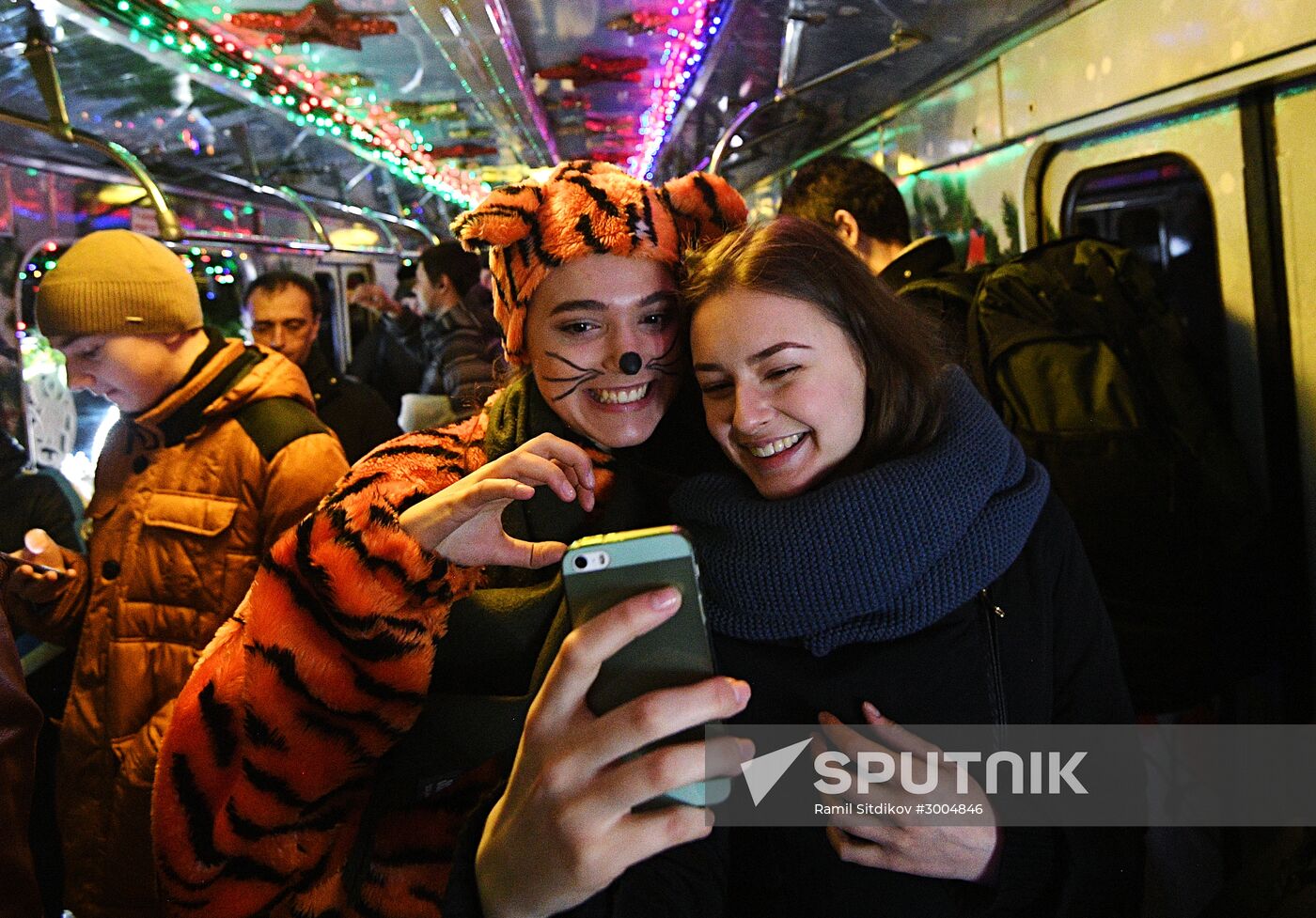 New Year's themed train at Moscow Metro