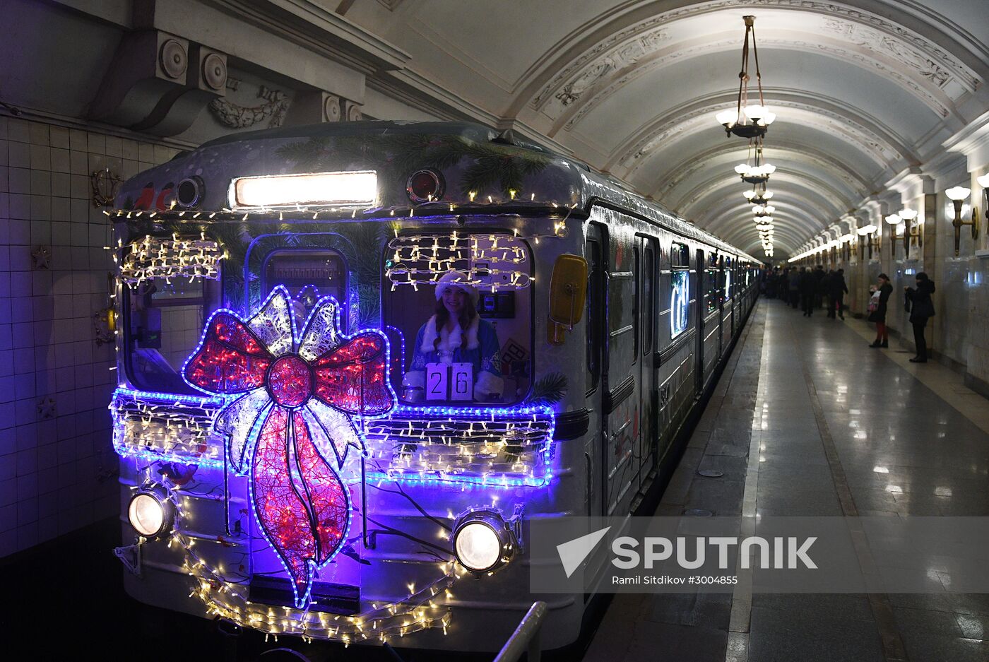 New Year's themed train at Moscow Metro