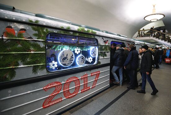 New Year's themed train at Moscow Metro