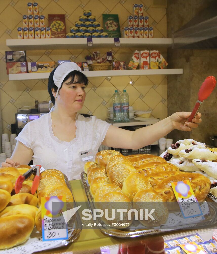 Retro cafe opens at Arbatskaya station