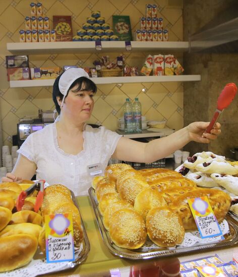 Retro cafe opens at Arbatskaya station