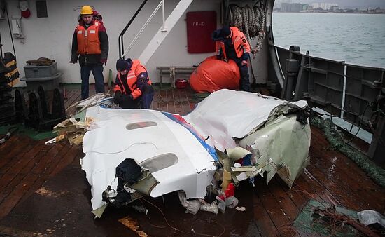 Search operations underway after Tu-154 crash in Black Sea