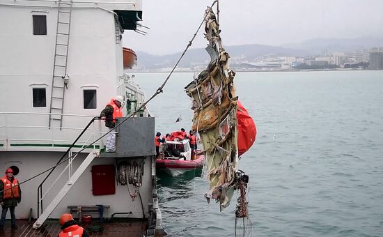 Search operations underway after Tu-154 crash in Black Sea