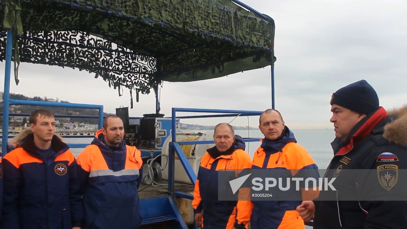 Search operations underway at Defense Ministry's Tu-154 crash site