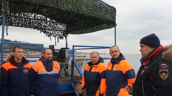 Search operations underway at Defense Ministry's Tu-154 crash site