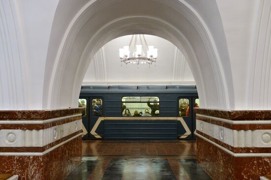 Frunzenskaya metro station opens after renovation