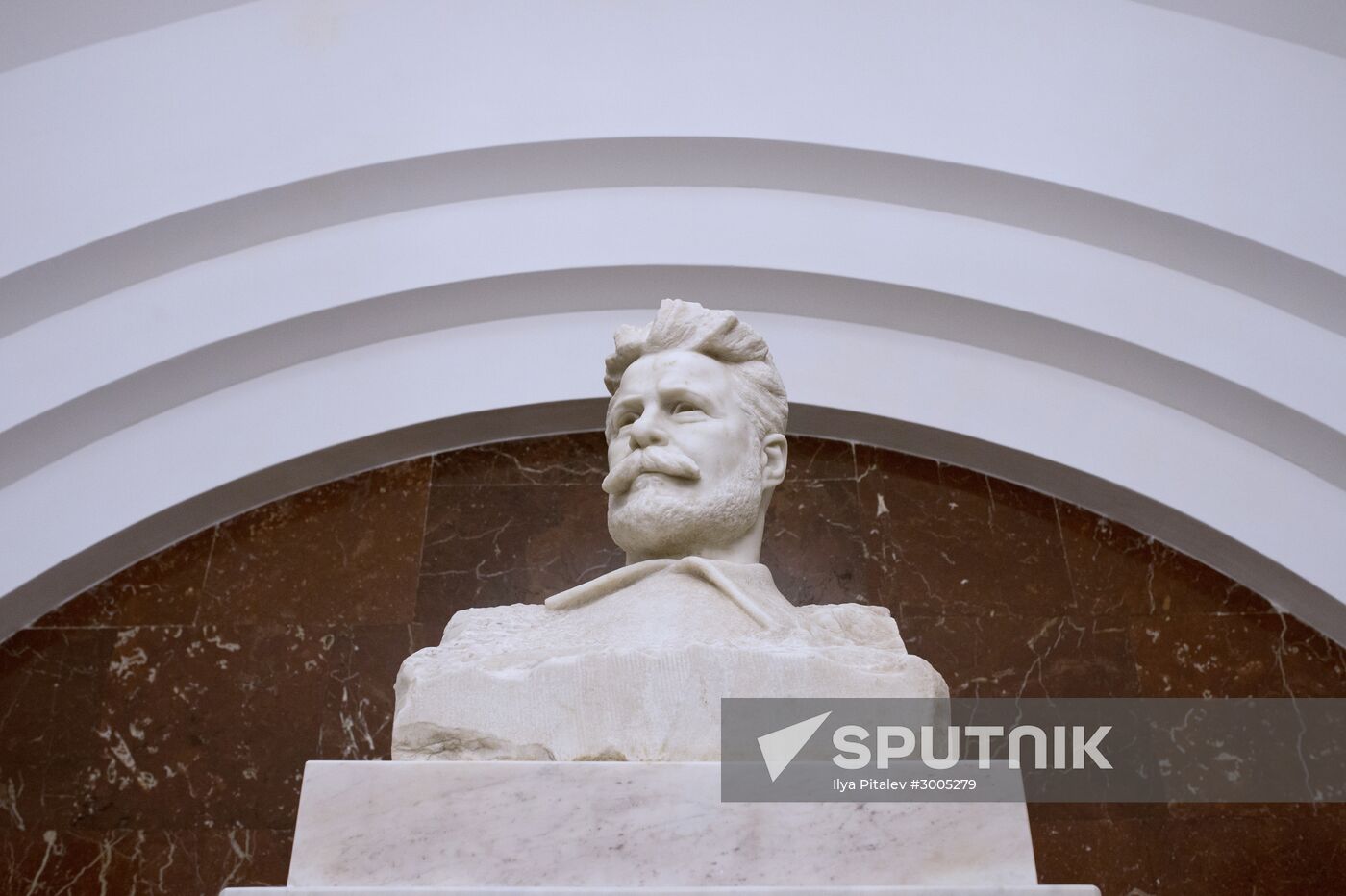 Frunzenskaya metro station opens after renovation