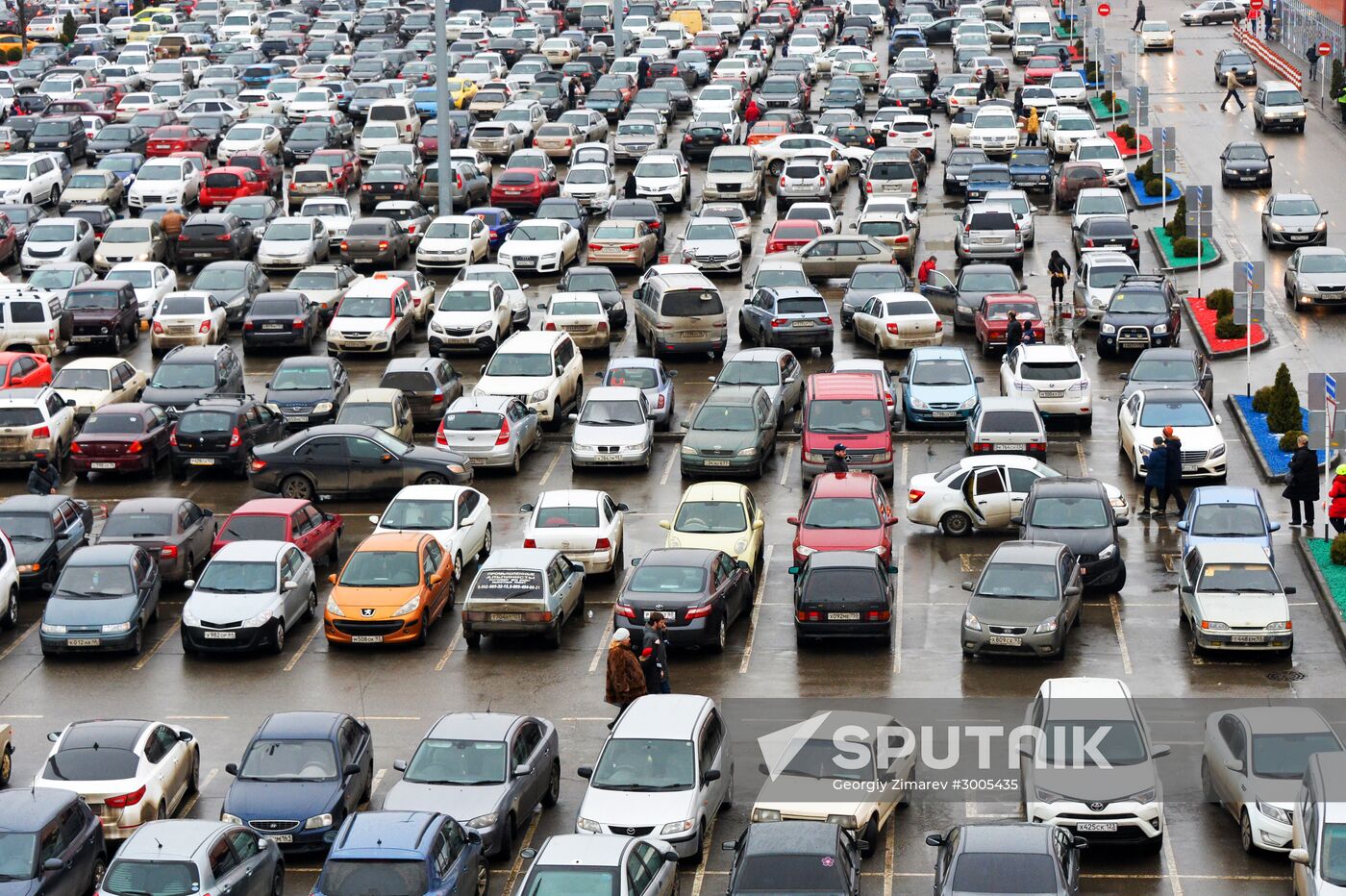 People across Russia gearing up for New Year celebrations