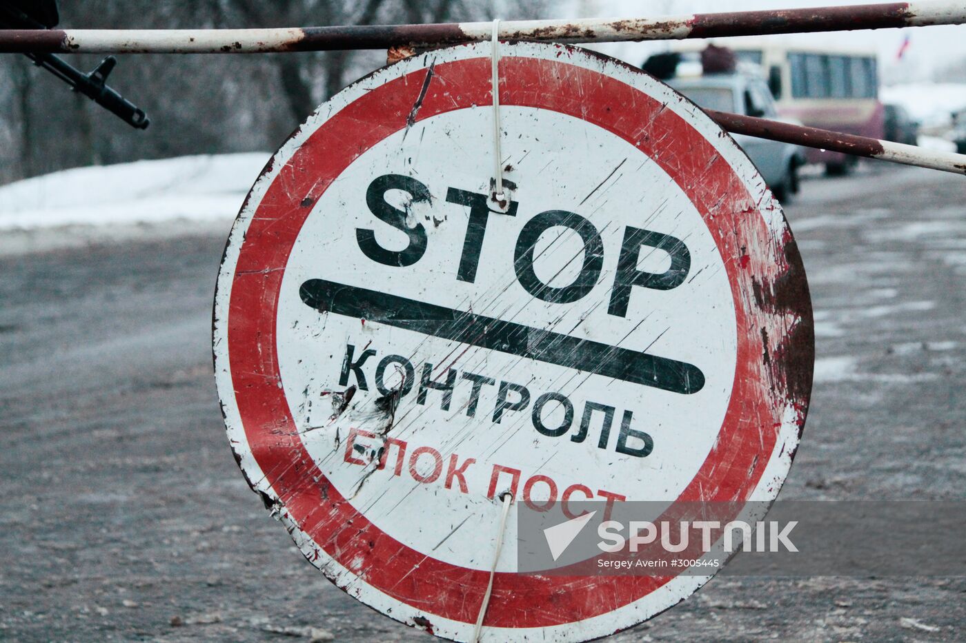 DPR and Ukraine exchange war prisoners in Donetsk Region