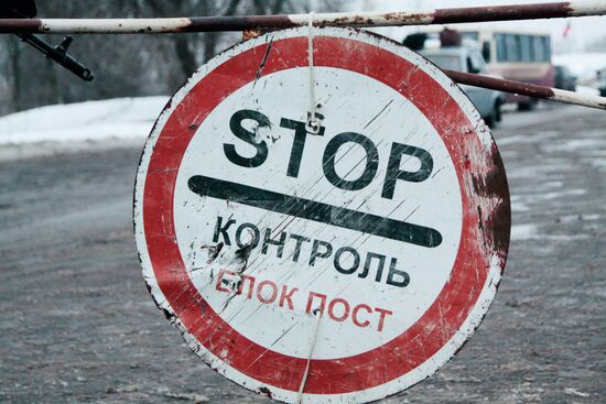 DPR and Ukraine exchange war prisoners in Donetsk Region