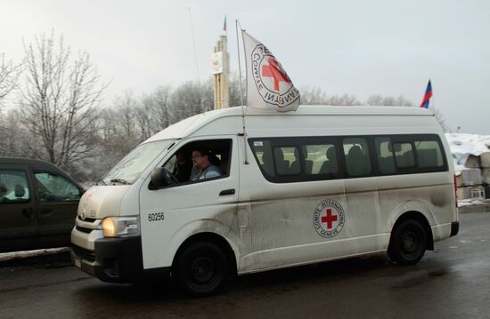 DPR and Ukraine exchange war prisoners in Donetsk Region