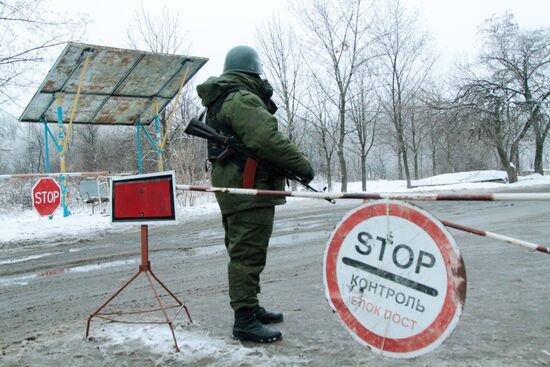 DPR and Ukraine exchange war prisoners in Donetsk Region