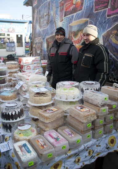Preparing for New Year's Eve celebrations in Russian cities