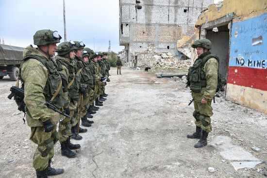 Demining operation in eastern Aleppo