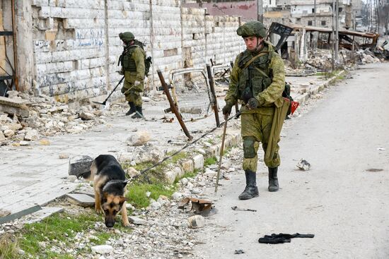 Demining operation in eastern Aleppo