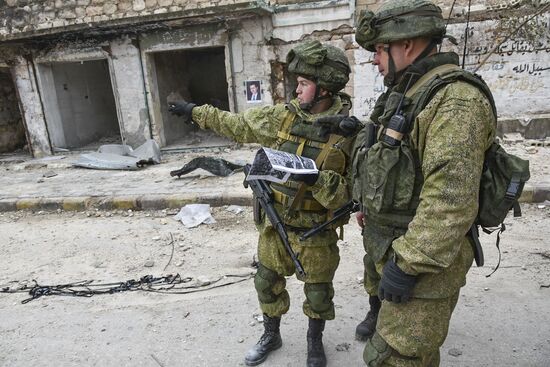 Demining operation in eastern Aleppo