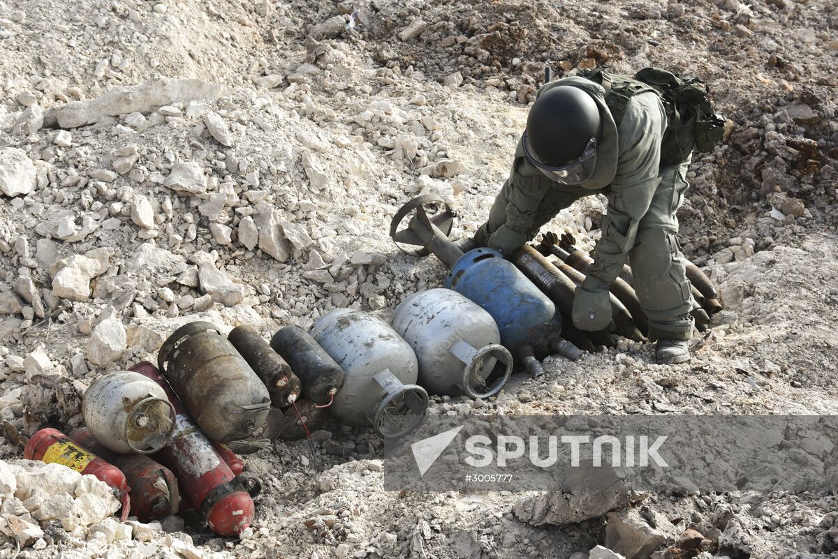 Demining operation in eastern Aleppo