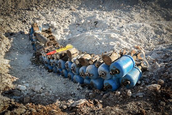 Demining operation in eastern Aleppo