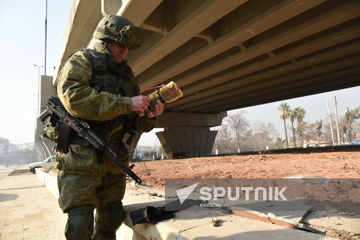 Demining operation in eastern Aleppo