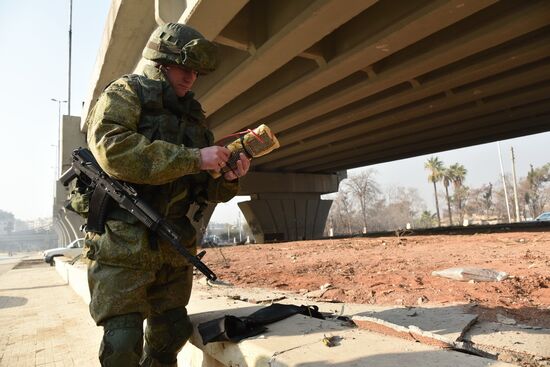 Demining operation in eastern Aleppo
