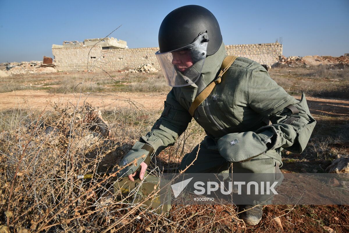 Demining operation in eastern Aleppo
