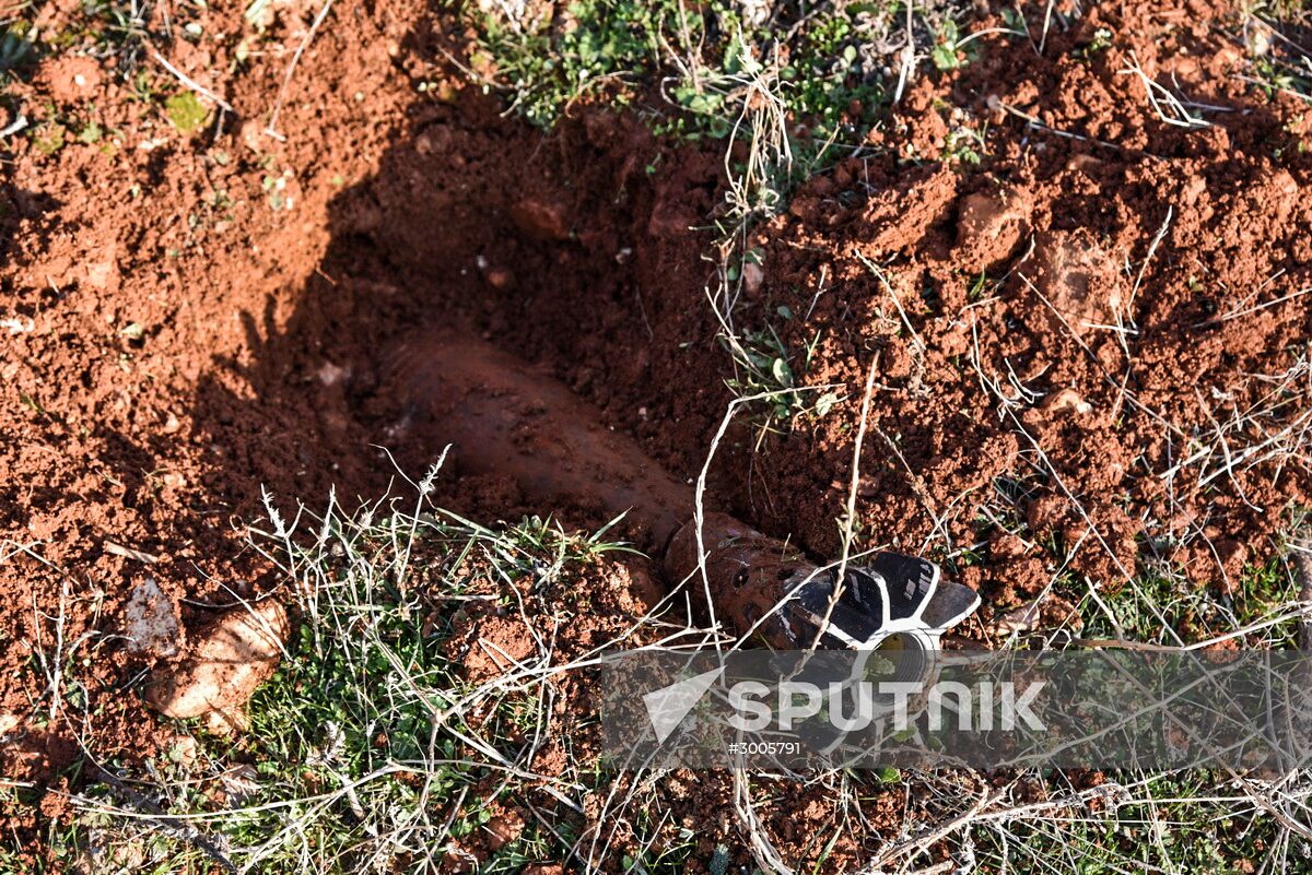 Demining operation in eastern Aleppo