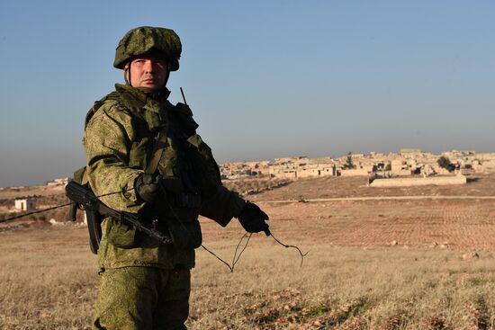 Demining operation in eastern Aleppo