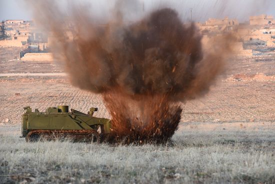 Demining operation in eastern Aleppo