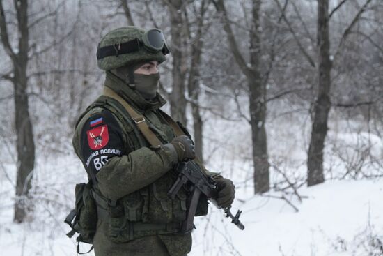 DPR and Ukraine exchange war prisoners in Donetsk Region