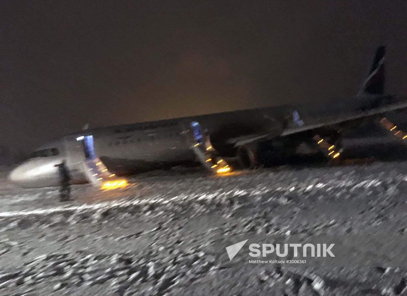 Emergency landing at Khrabrovo Airport