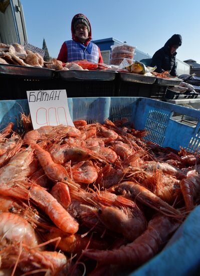 Food Christmas fair in Vladivostok