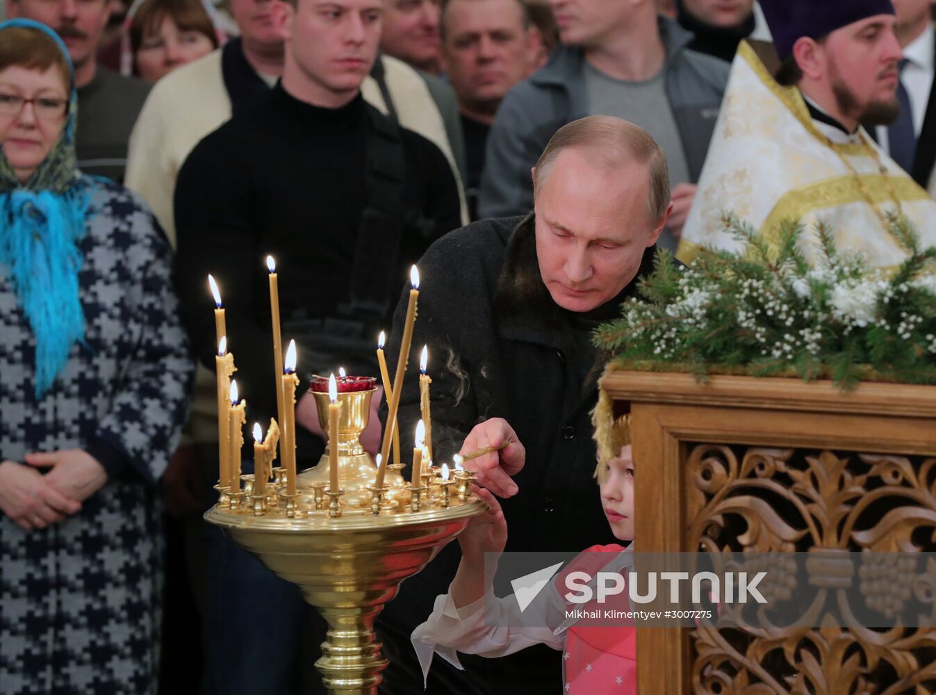 President Putin attends Christmas service