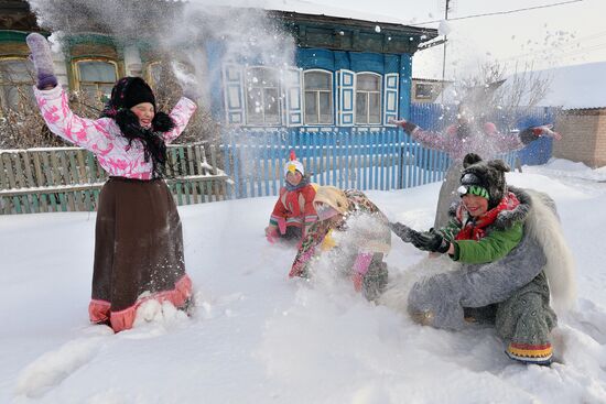 Christmas fortune telling and carol singing in Chelyabinsk Region