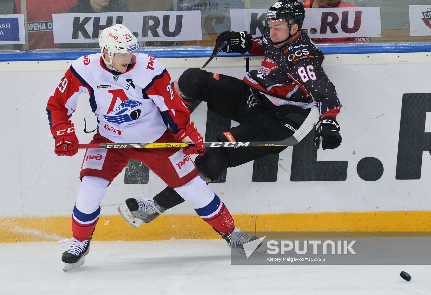 Kontinental Hockey League. Avangard vs. Lokomotiv