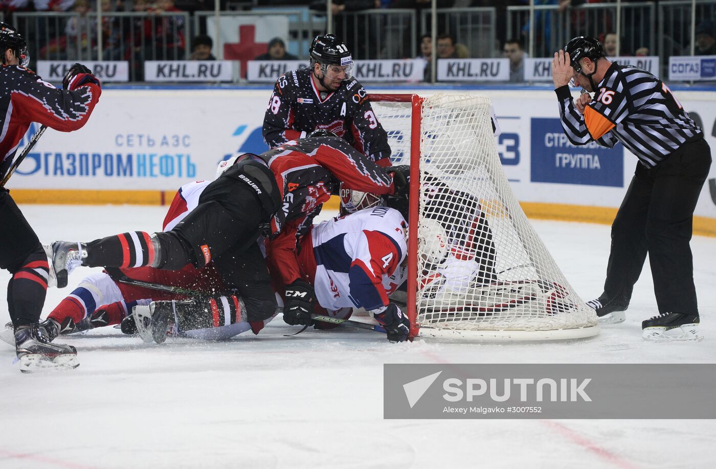 Kontinental Hockey League. Avangard (Omsk Region) vs. Lokomotiv (Yaroslavl)