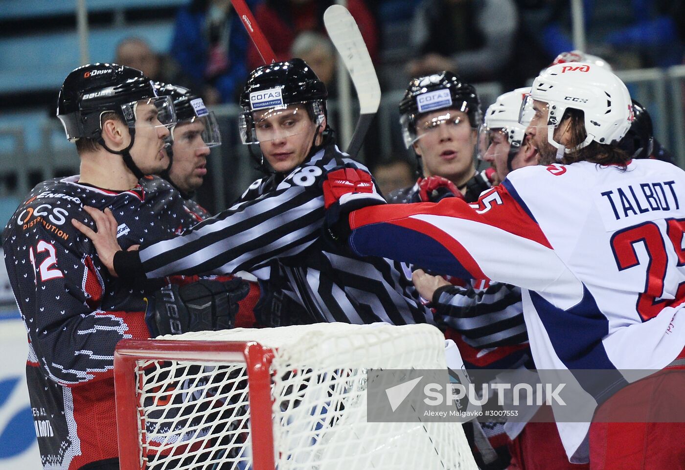 Kontinental Hockey League. Avangard (Omsk Region) vs. Lokomotiv (Yaroslavl)