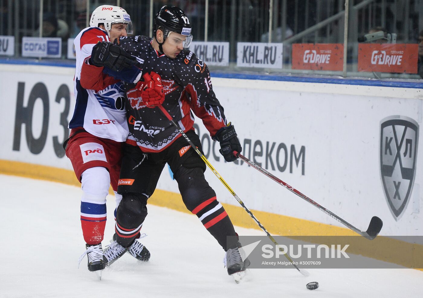 Kontinental Hockey League. Avangard (Omsk Region) vs. Lokomotiv (Yaroslavl)