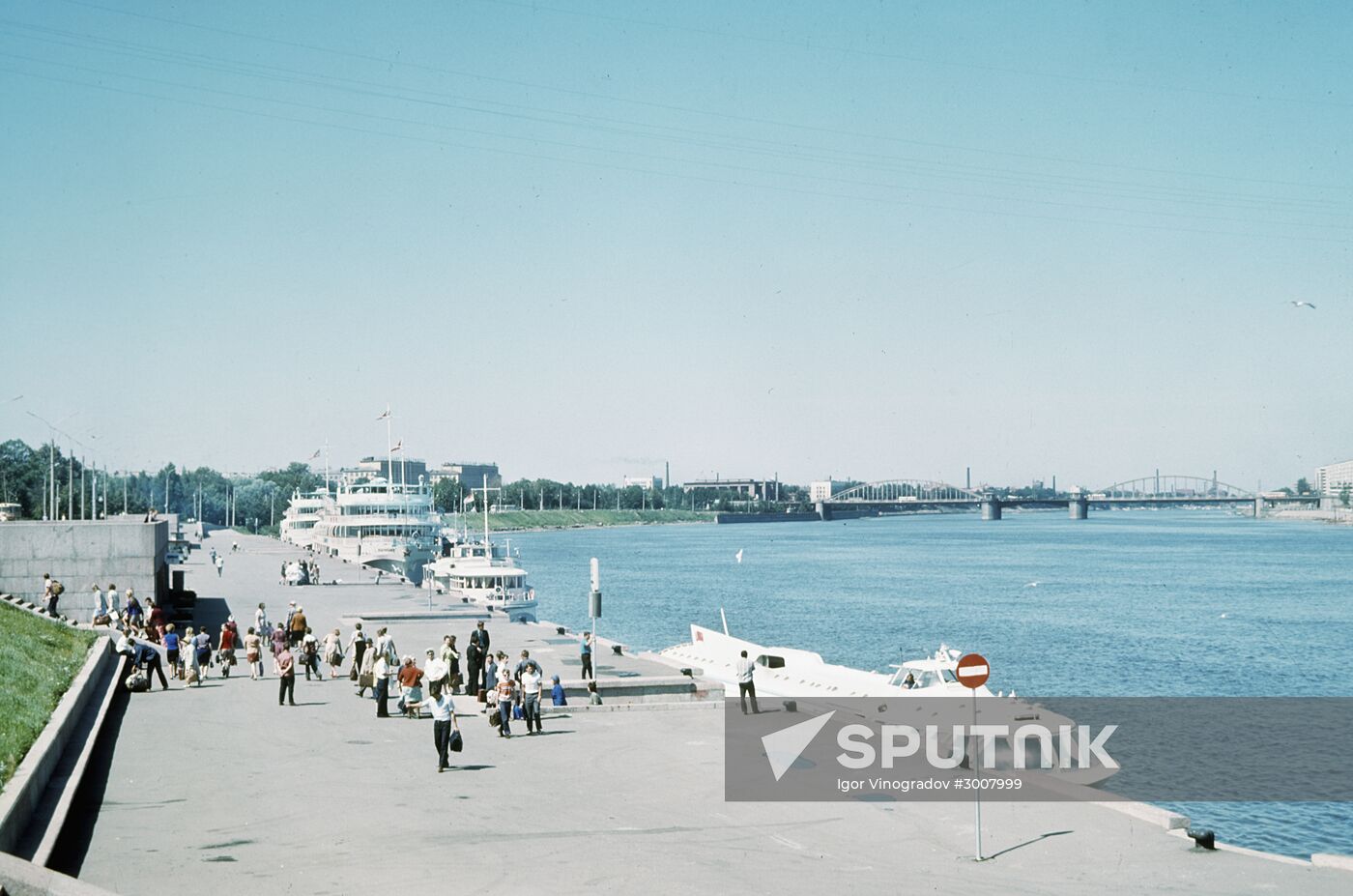 Passenger river port