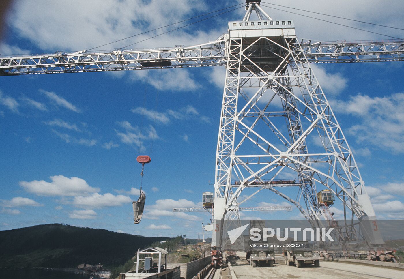 Construction of Ust-Ilimsk Hydroelectric Power Station