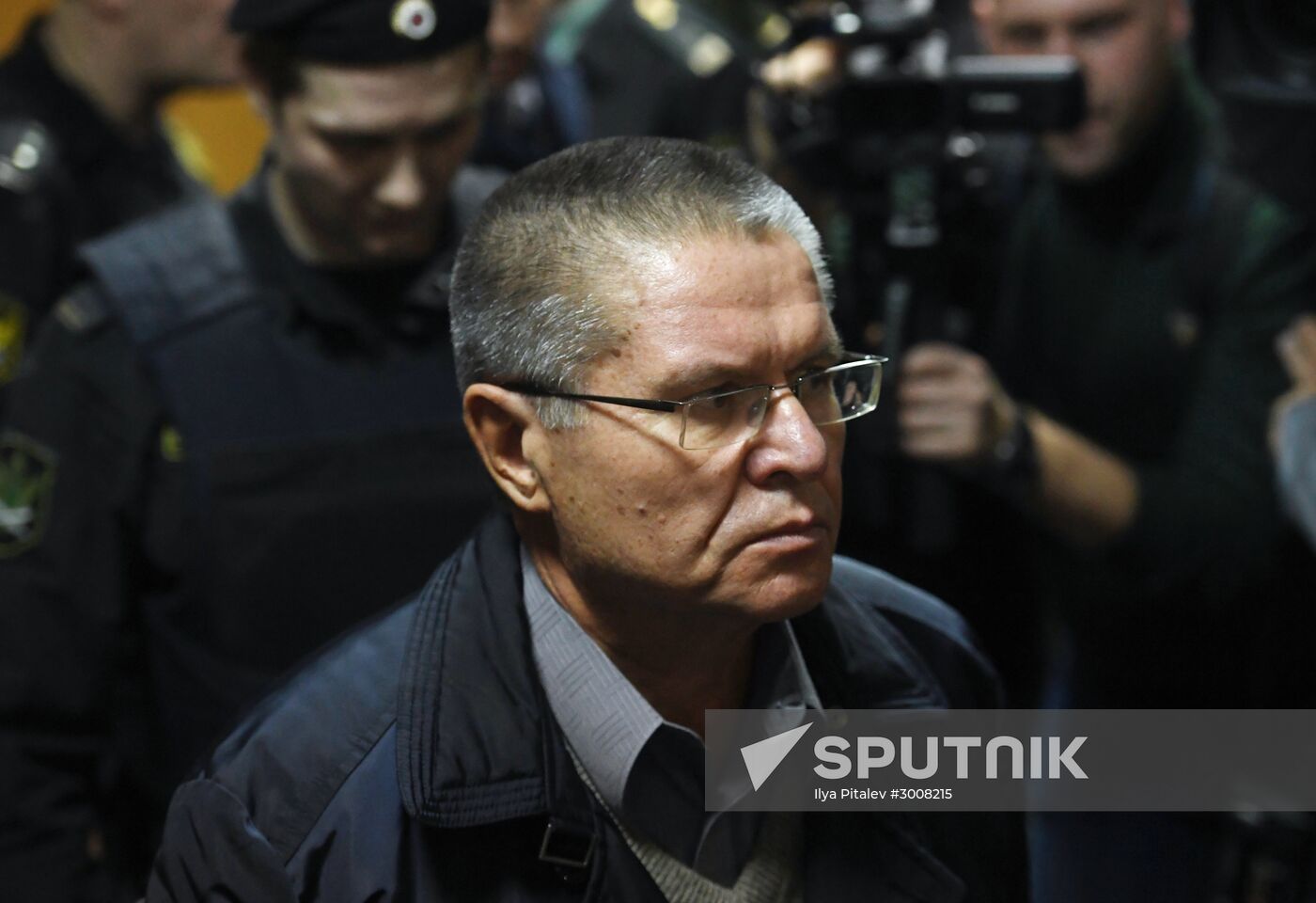 Court examines investigators' request on extending Alexei Ulyukayev's arrest warrant