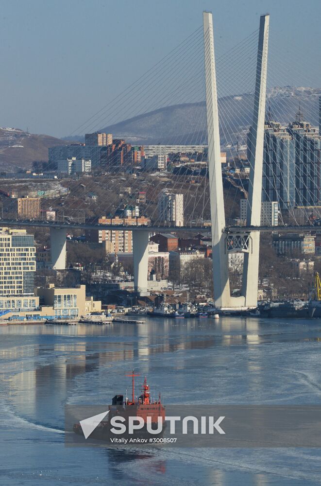 Tough ice situation in Vladivostok waters